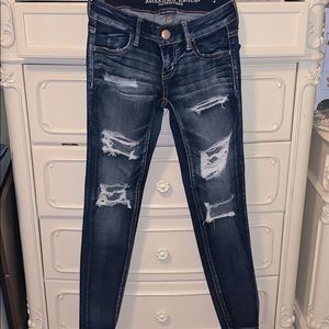 American Eagle Outfitters Women's Distressed Blue Jeans